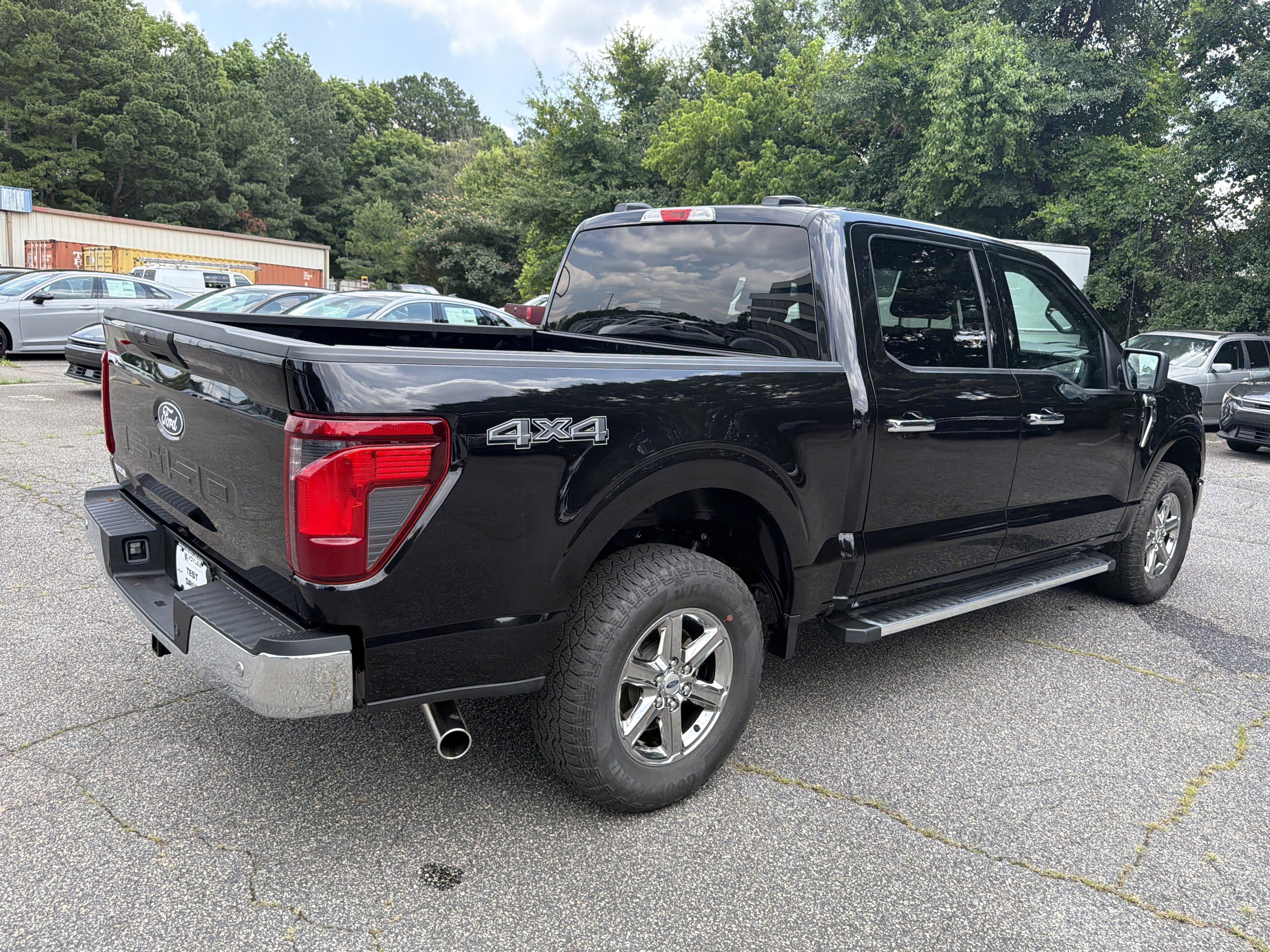 Used 2025 Black Metallic Ford XLT image 7