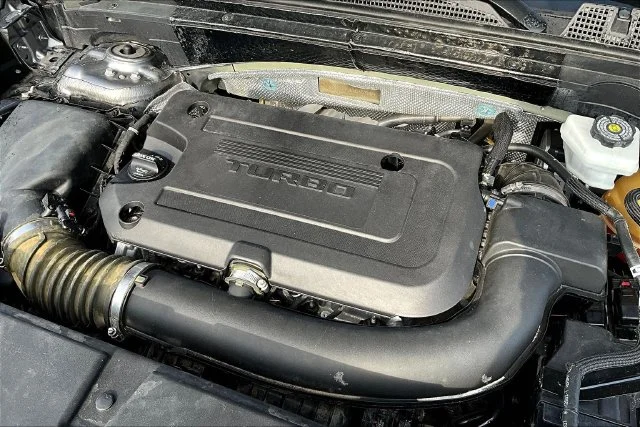 Used 2021 Gray Buick Essence image 31