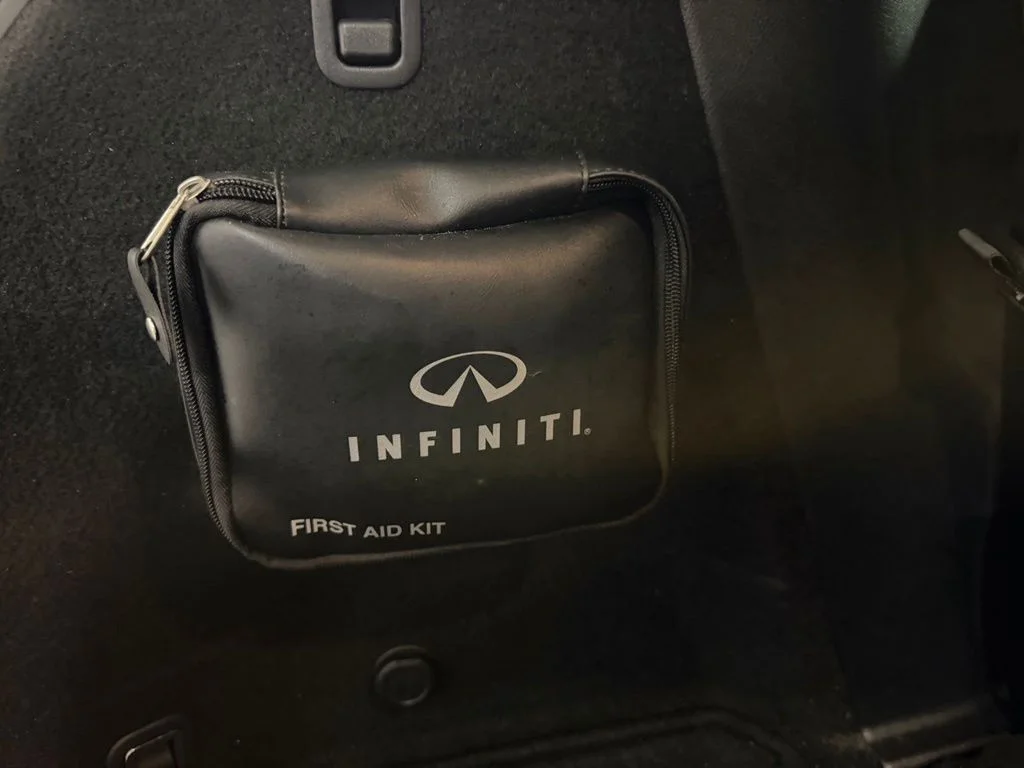 Used 2024 Gray INFINITI LUXE image 39