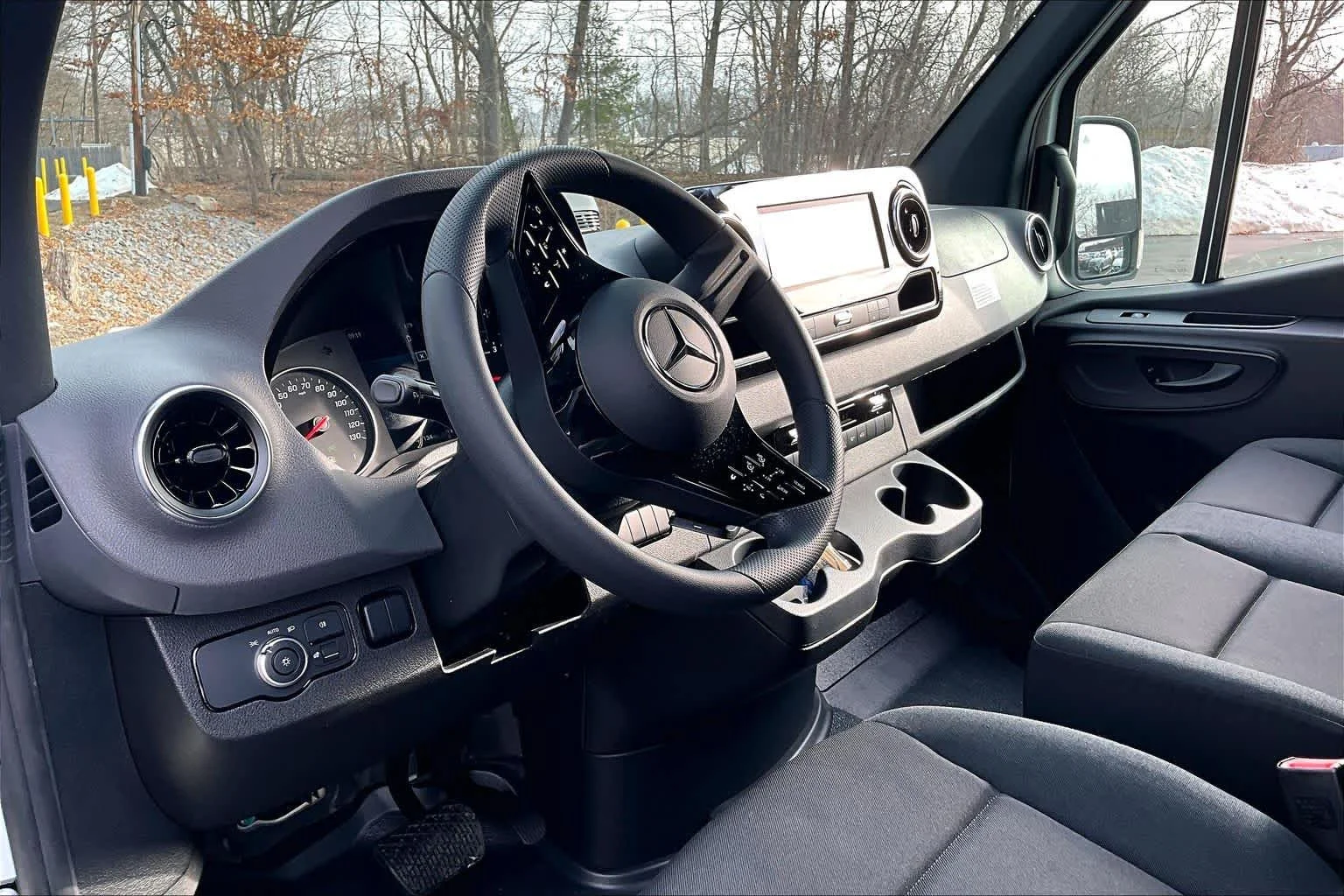 New 2026 Arctic White Mercedes-Benz  image 9