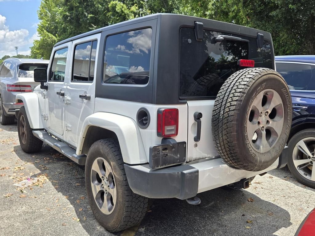 Used 2016 White Jeep Sahara image 3