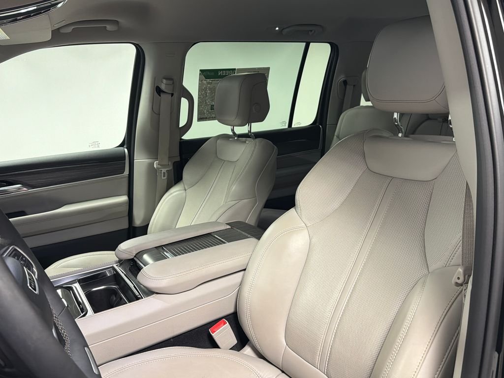Used 2023 Black Jeep Series III image 27