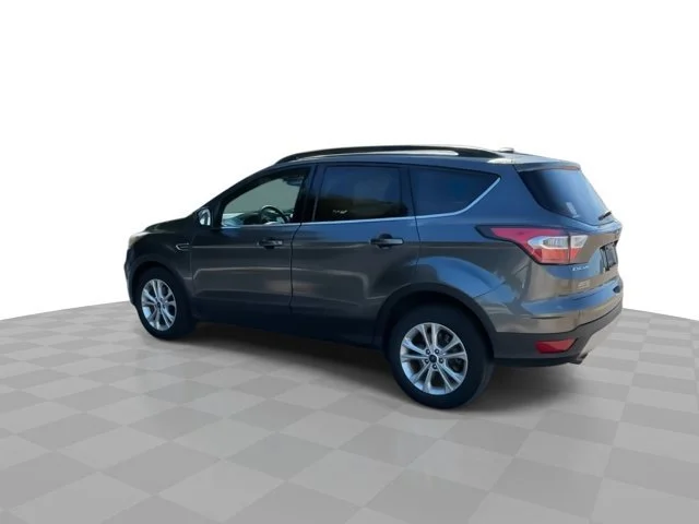 Used 2017 Shadow Black Ford SE image 8