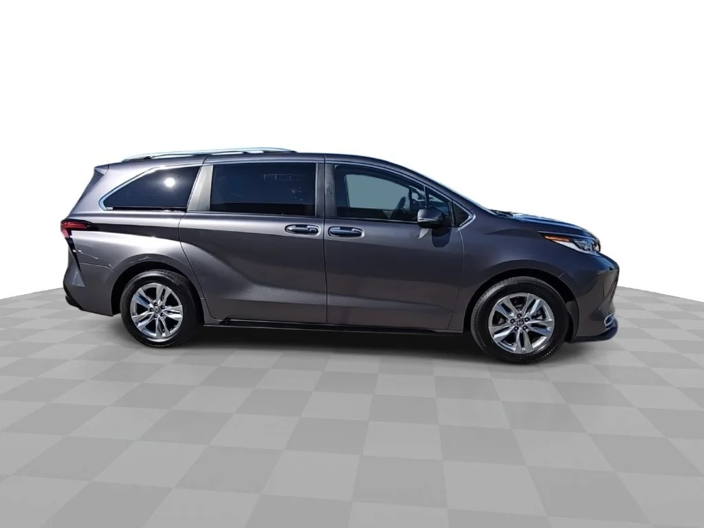 Used 2022 Gray Toyota Limited image 9