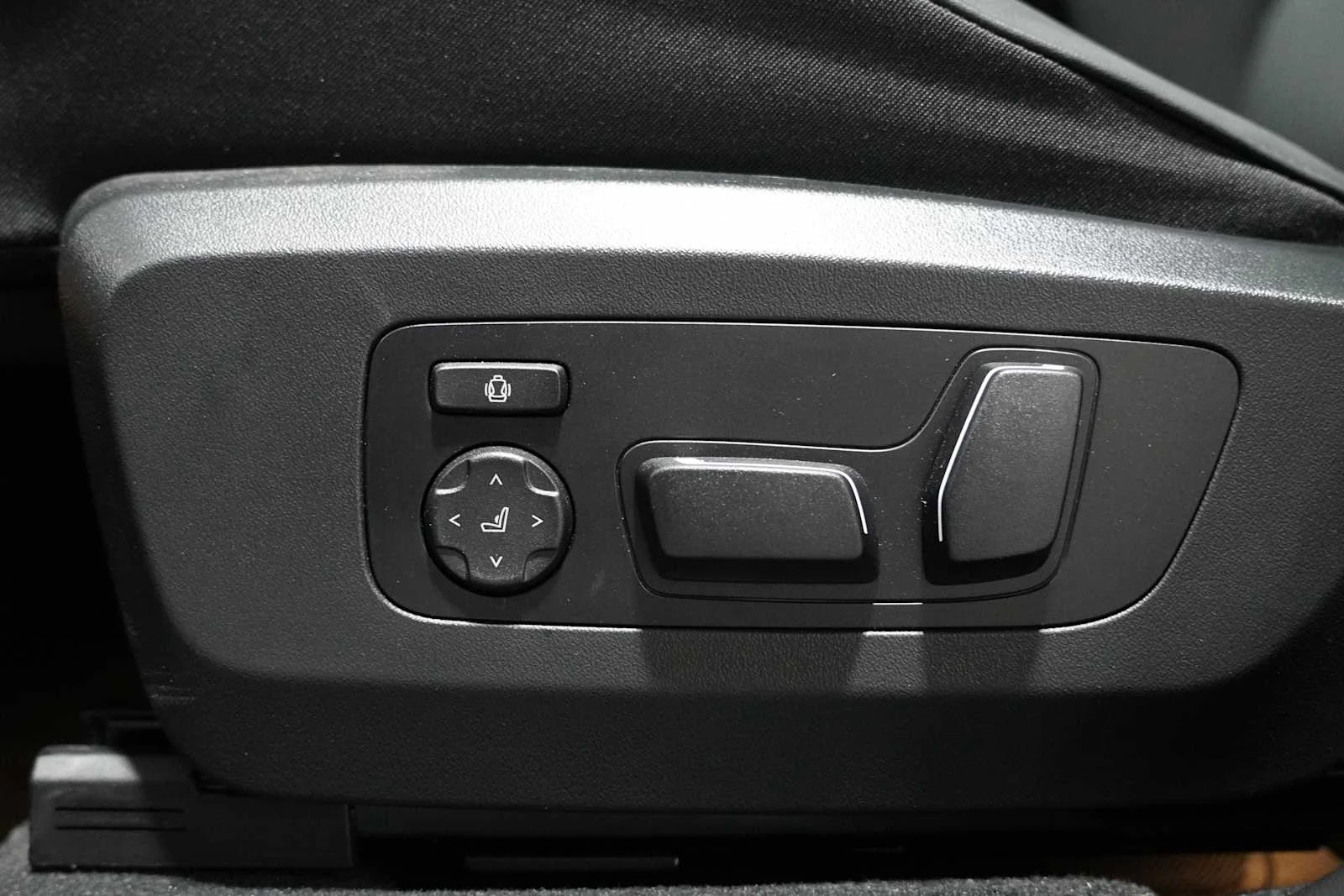 Certified Used 2026 Skyscraper Grey Metallic BMW 30 xDrive image 13