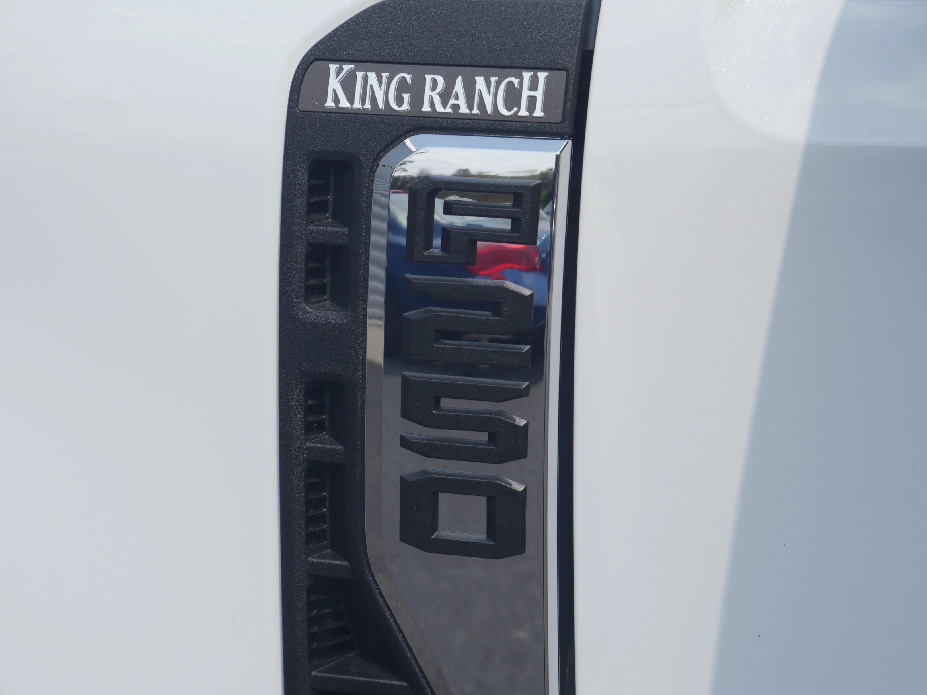 New 2026 STAR WHITE Ford King Ranch image 21