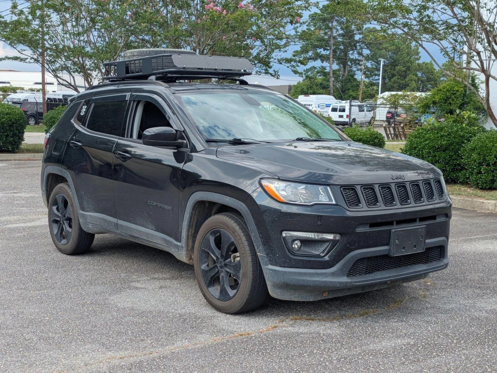 Used 2020 Diamond Black Crystal Pearlcoat Jeep Altitude image 3