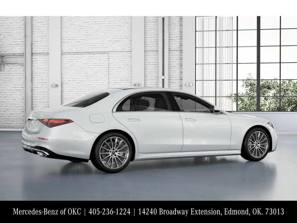 New 2026 White Mercedes-Benz S 580 image 19