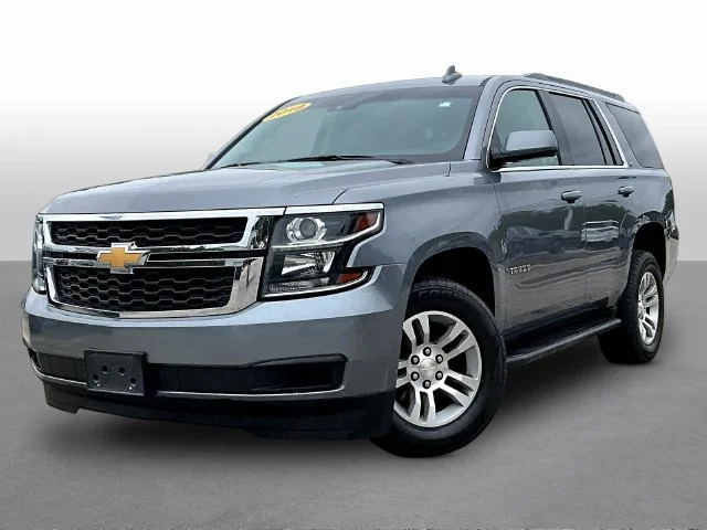 Used 2019 Gray Chevrolet LT image 3