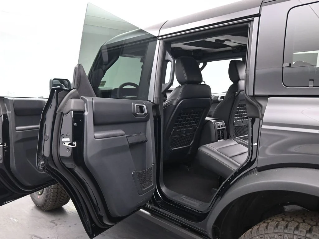 New 2026 Shadow Black Ford Badlands image 19