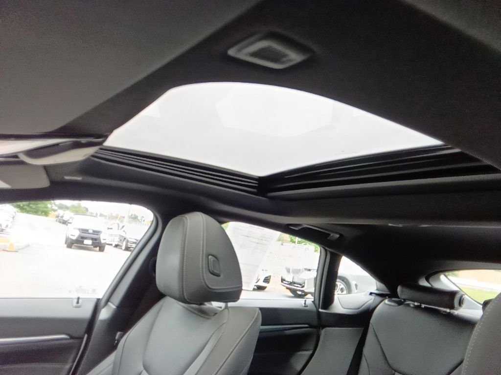 Certified Used 2025 Mineral White Metallic BMW xDrive40 image 19