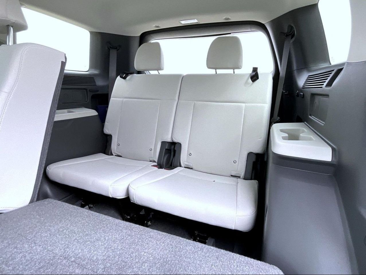 New 2026 Gray Hyundai SE image 21
