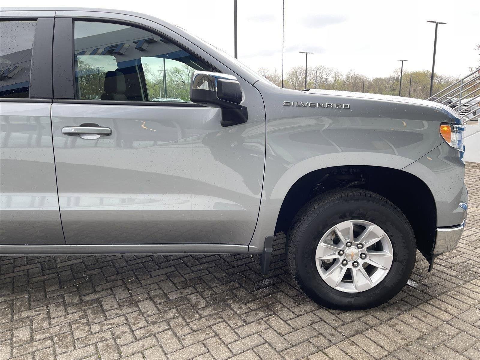 2025 Chevrolet Silverado 1500 LT - Photo 12