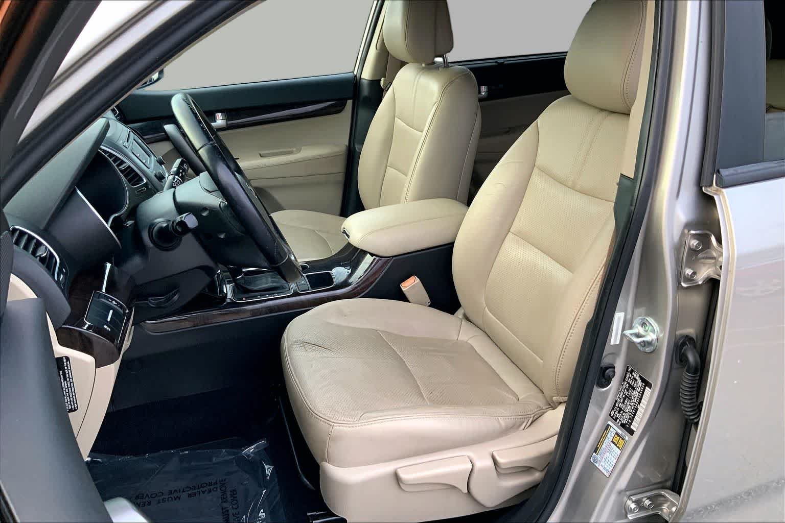 Used 2015 Satin Metal Kia LX image 8