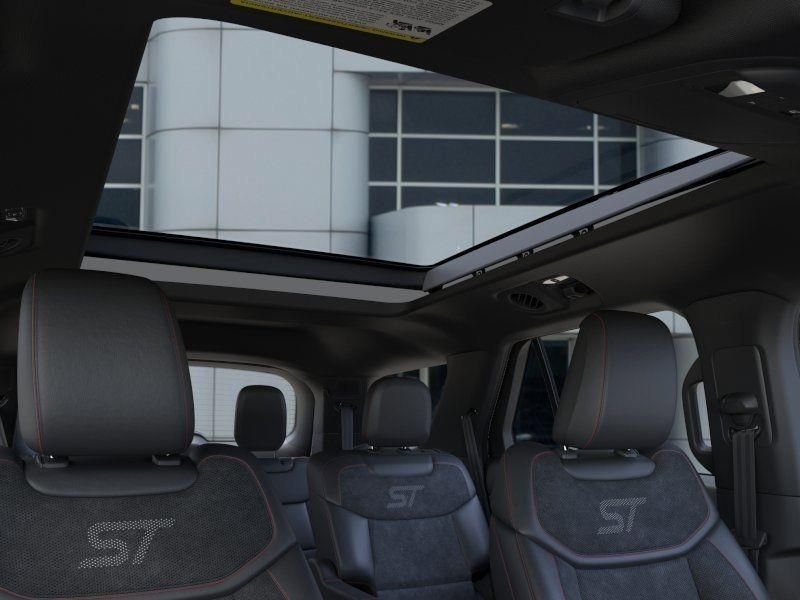 New 2026 Star White Metallic Tri-Coat Ford ST image 25