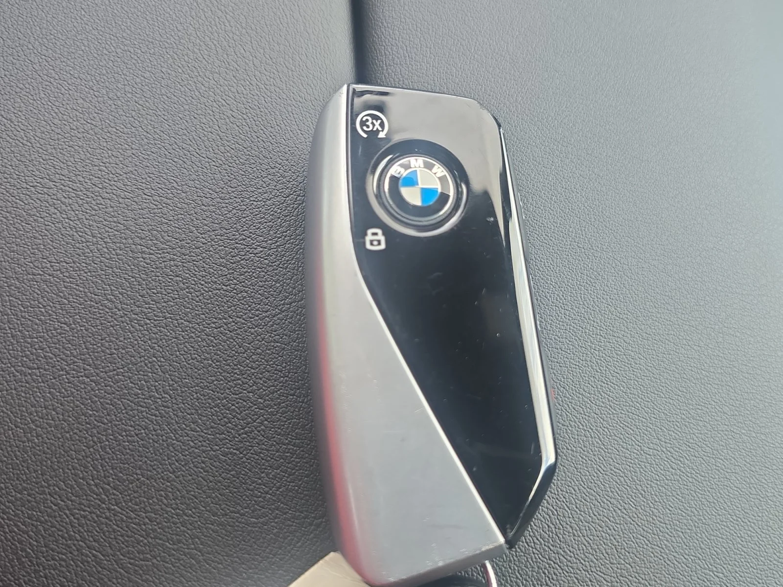 Used 2024 Skyscraper Grey Metallic BMW xDrive40i image 33