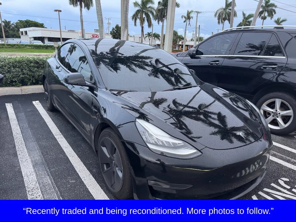 Used 2021 Black Tesla Long Range image 1
