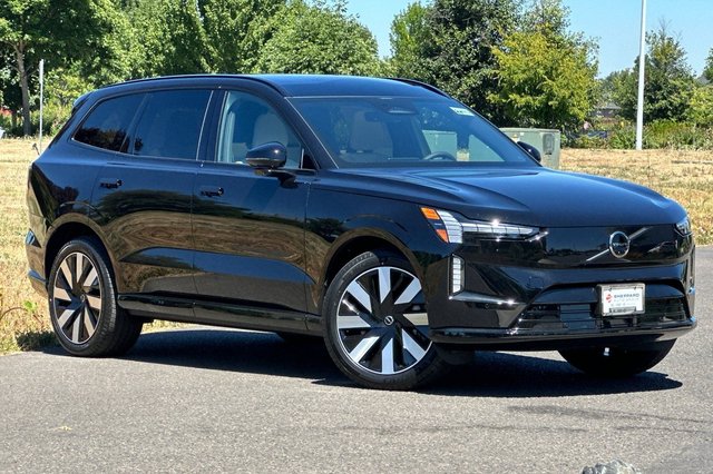 2026 Volvo EX90 Twin Motor Plus
