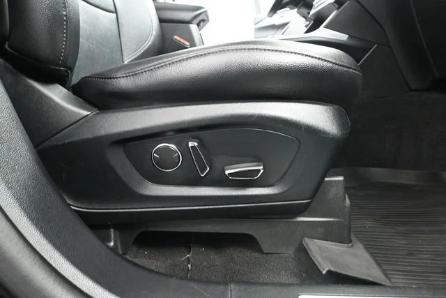 Used 2020 Black Ford Limited image 45