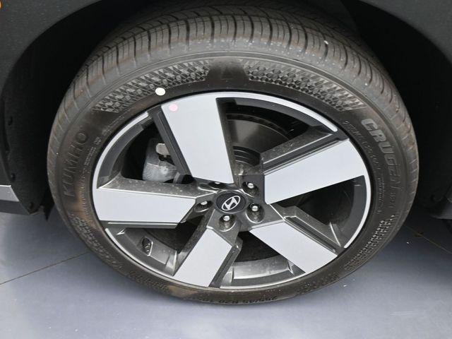 2026 Hyundai Santa Fe Limited - Photo 17