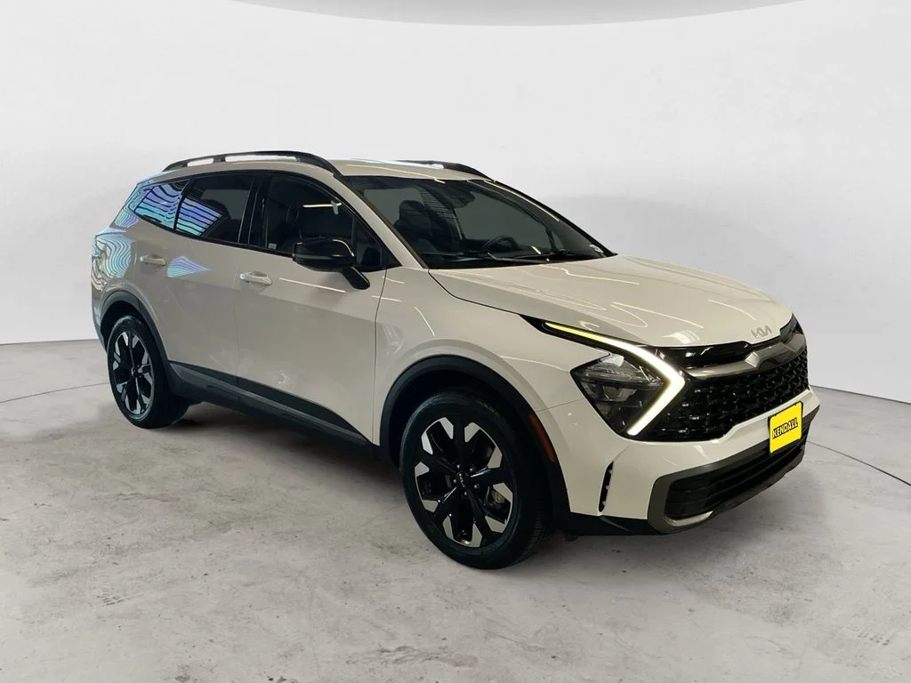 Used 2023 White Kia X-Line image 5