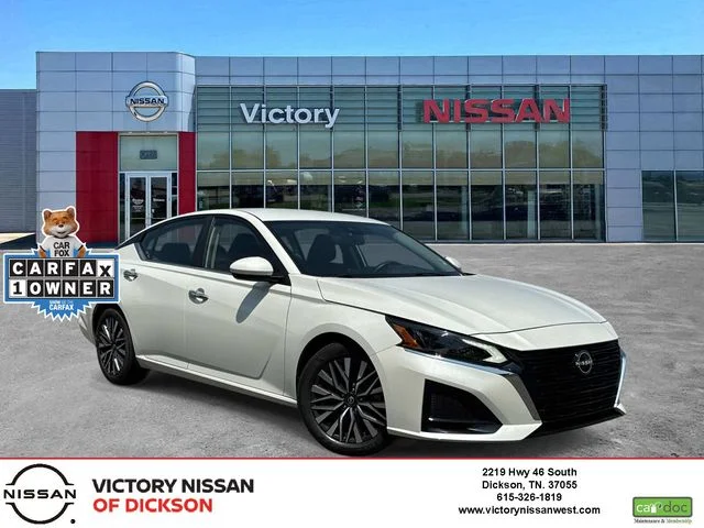 Used 2023 White Nissan 2.5 SV image 1