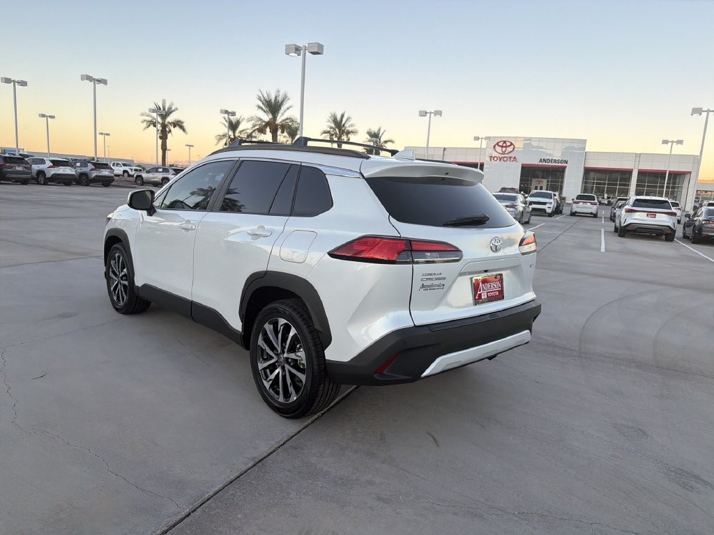 2024 Toyota Corolla Cross XLE - Photo 7
