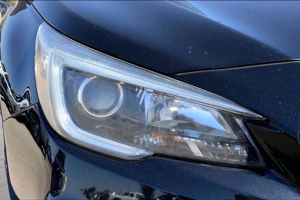 Used 2018 Black Subaru 2.5i image 32
