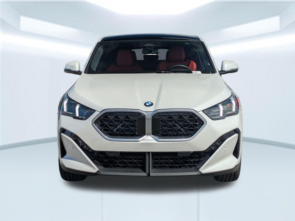 Used 2025 White BMW xDrive28i image 8