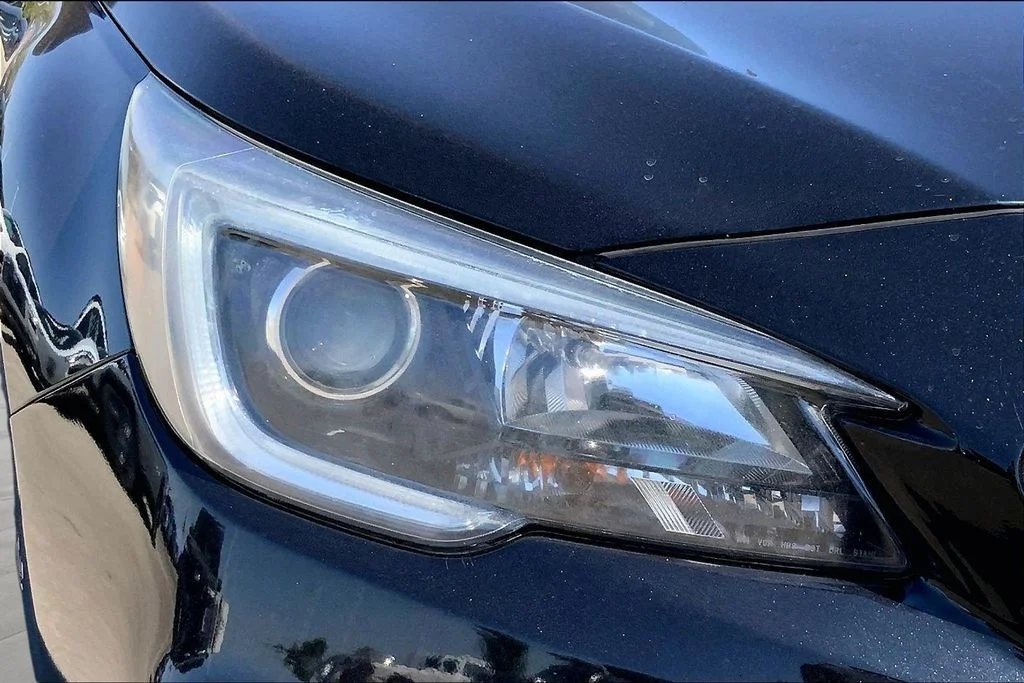 Used 2018 Black Subaru 2.5i image 32
