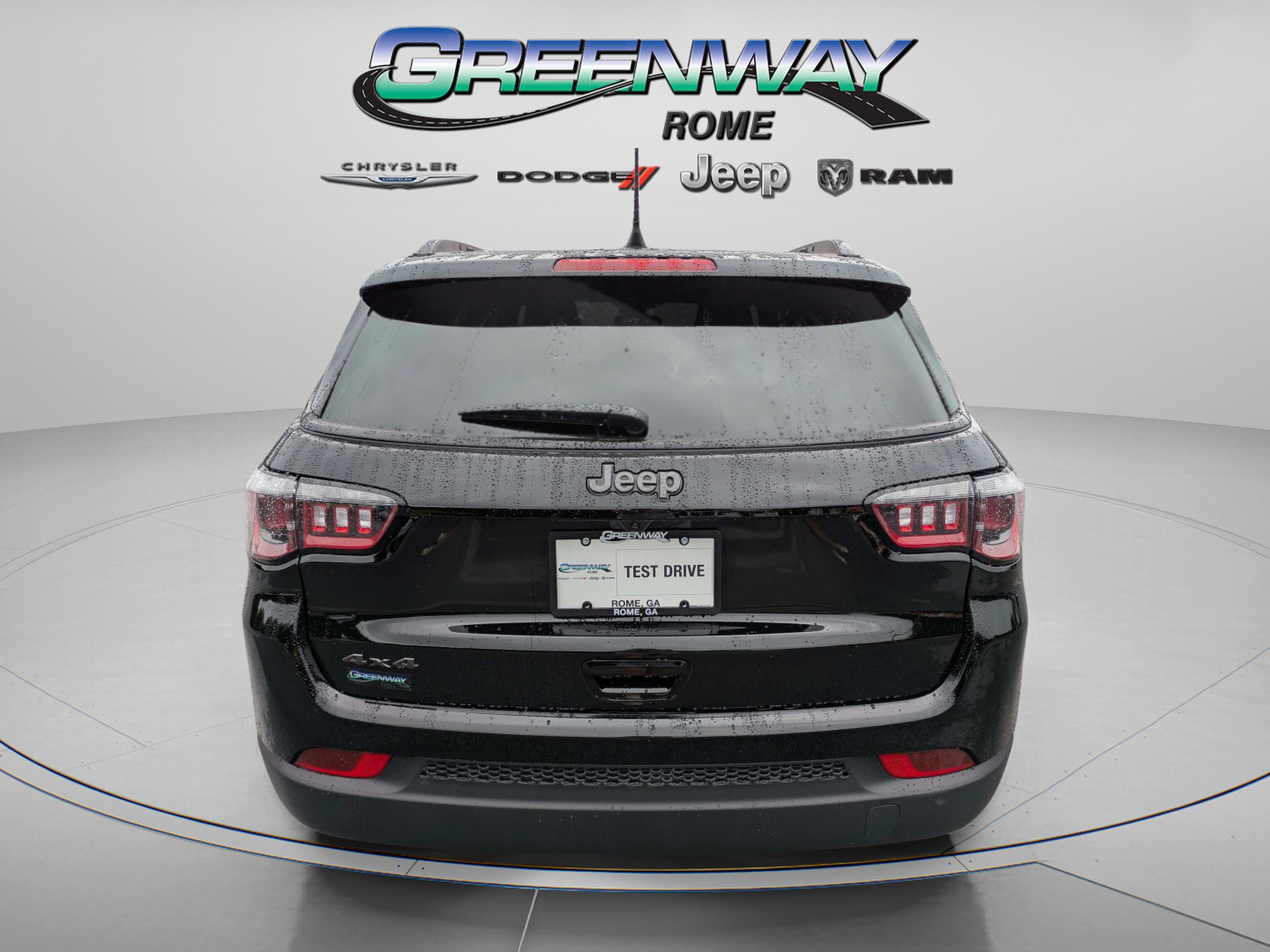 New 2026 Diamond Black Crystal Pearlcoat Jeep Latitude Altitude image 6
