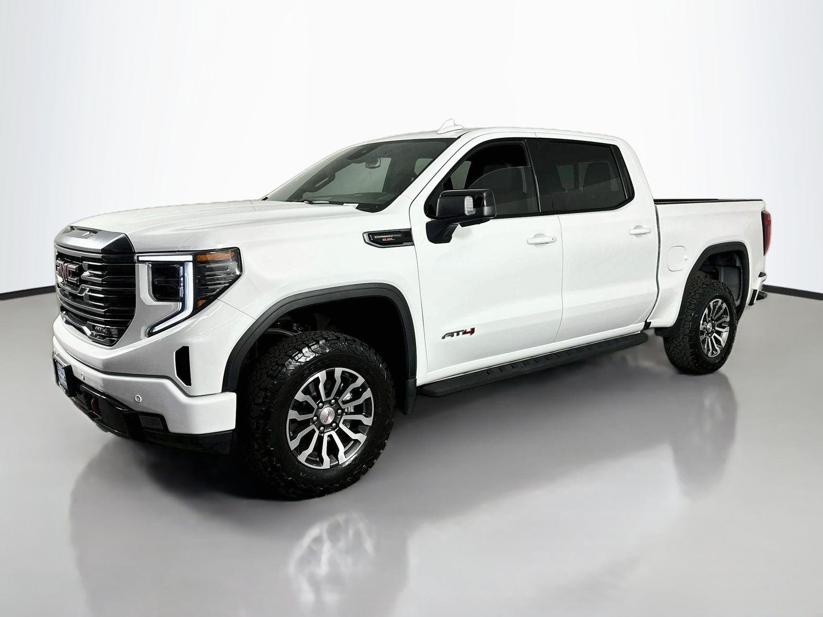 Used 2022 Summit White GMC AT4 image 3