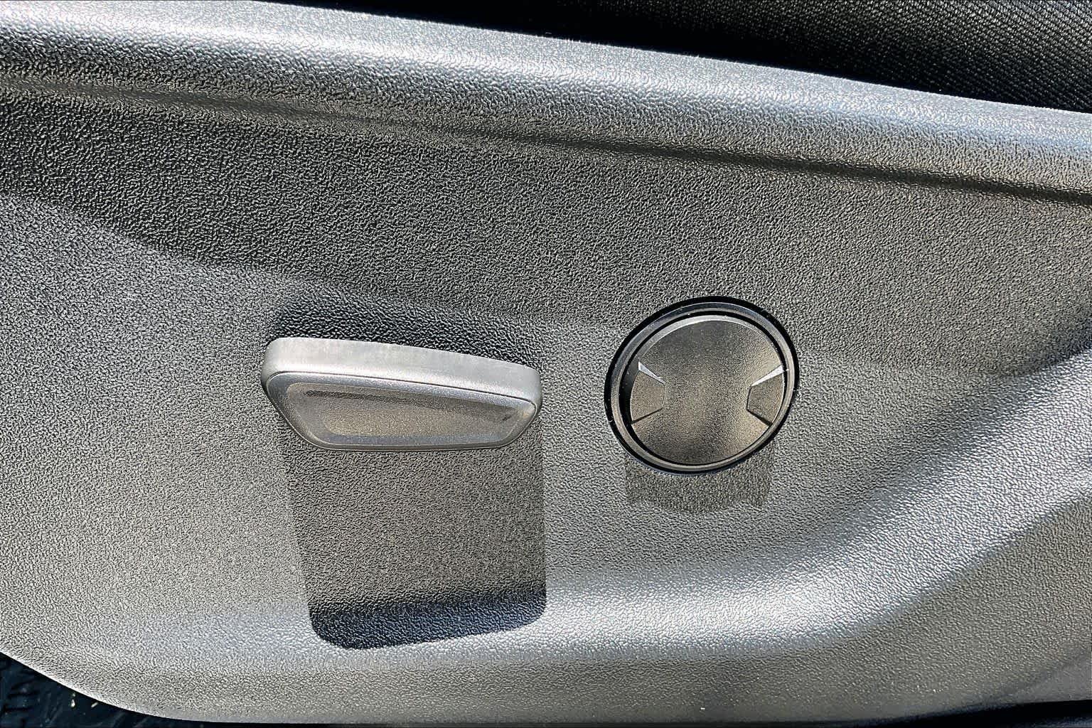 Used 2024 Carbonized Gray Ford XLT image 31