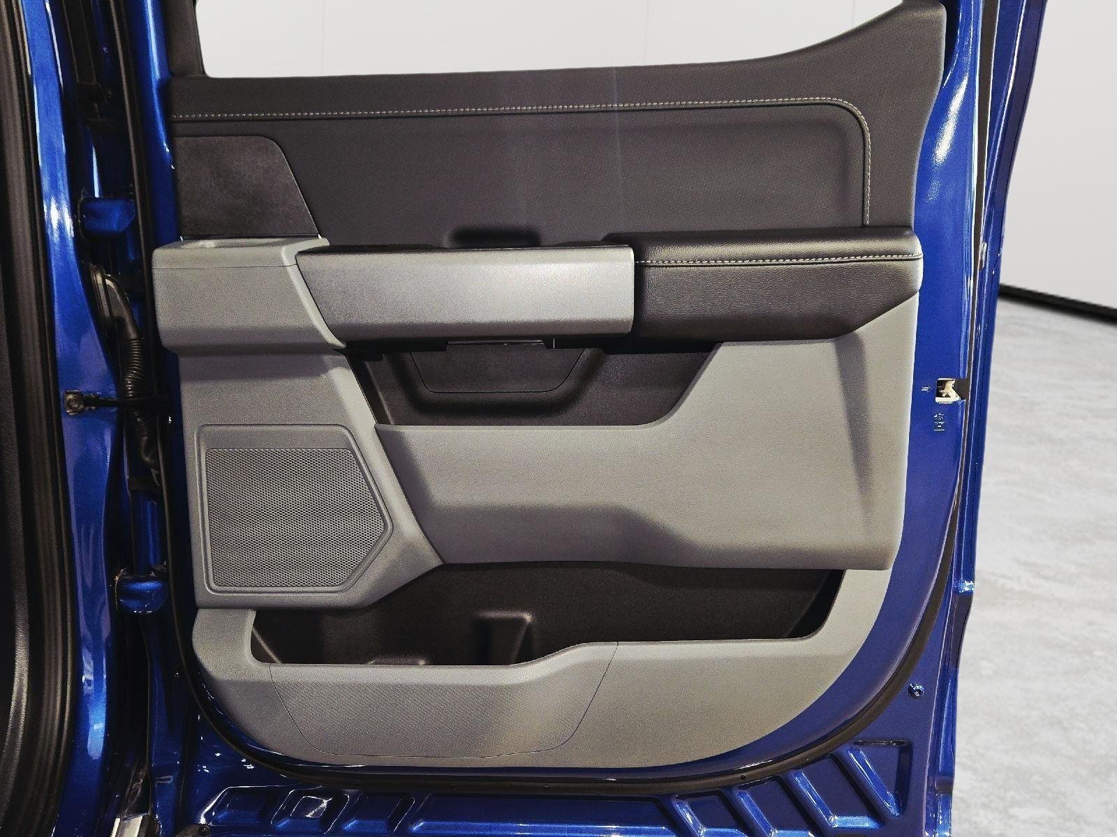 Used 2025 Atlas Blue FORD XLT image 55