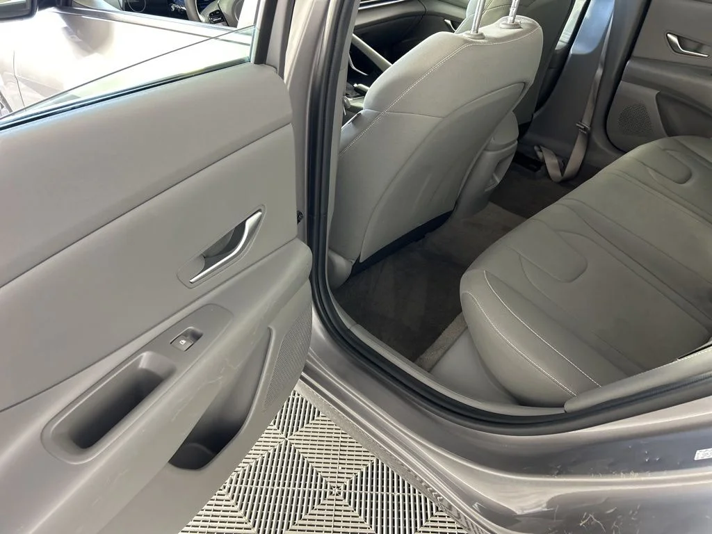 2024 Hyundai Elantra SEL - Photo 35