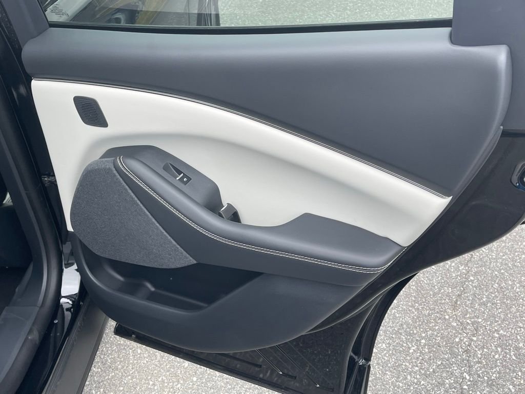 New 2026 Shadow Black Ford Premium image 20