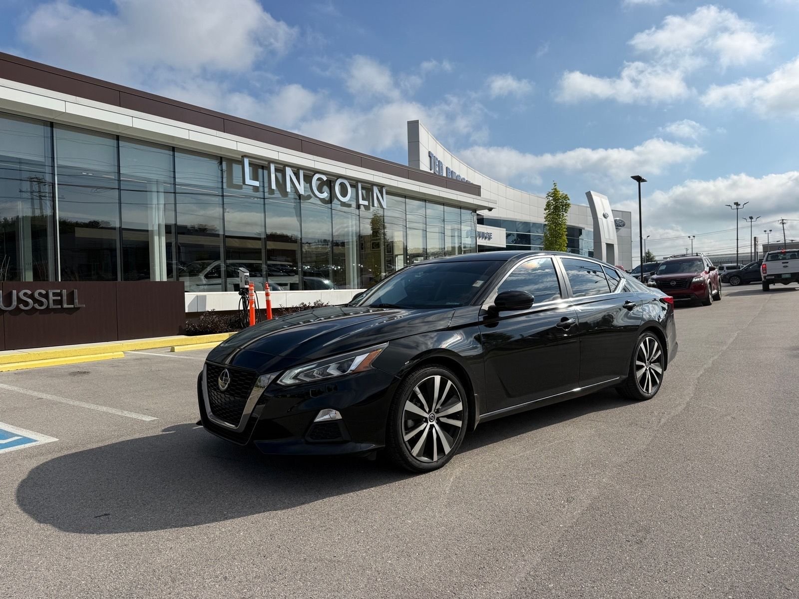 2020 Nissan Altima 2.5 SR FWD photo