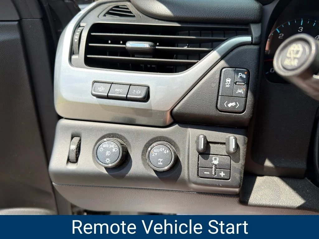 Used 2019 Black Chevrolet Premier image 34