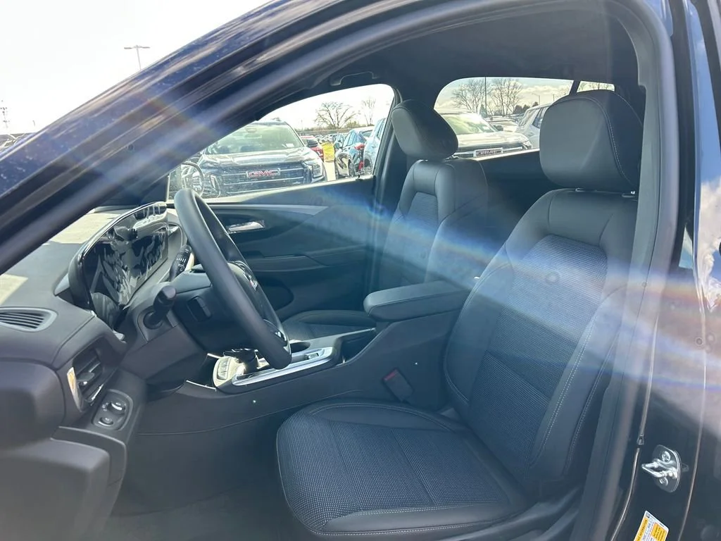 New 2026 Ebony Twilight Metallic Buick Preferred image 18