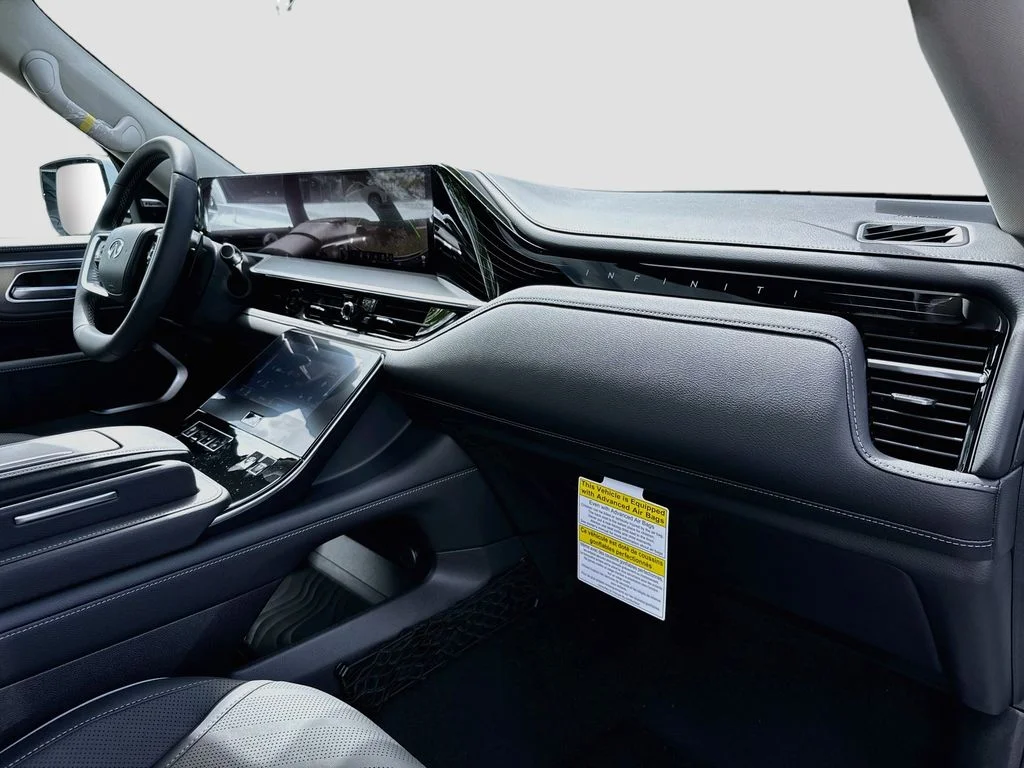 New 2027 RADIANT WHITE INFINITI Luxe 4WD image 32