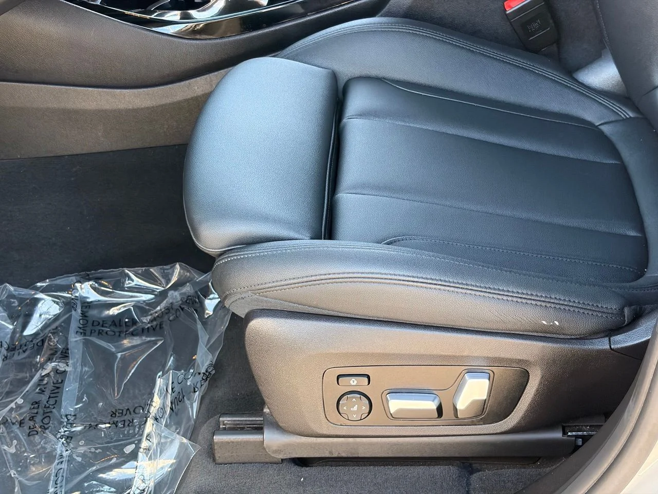 Used 2020 Glacier Silver Metallic BMW sDrive30i image 18
