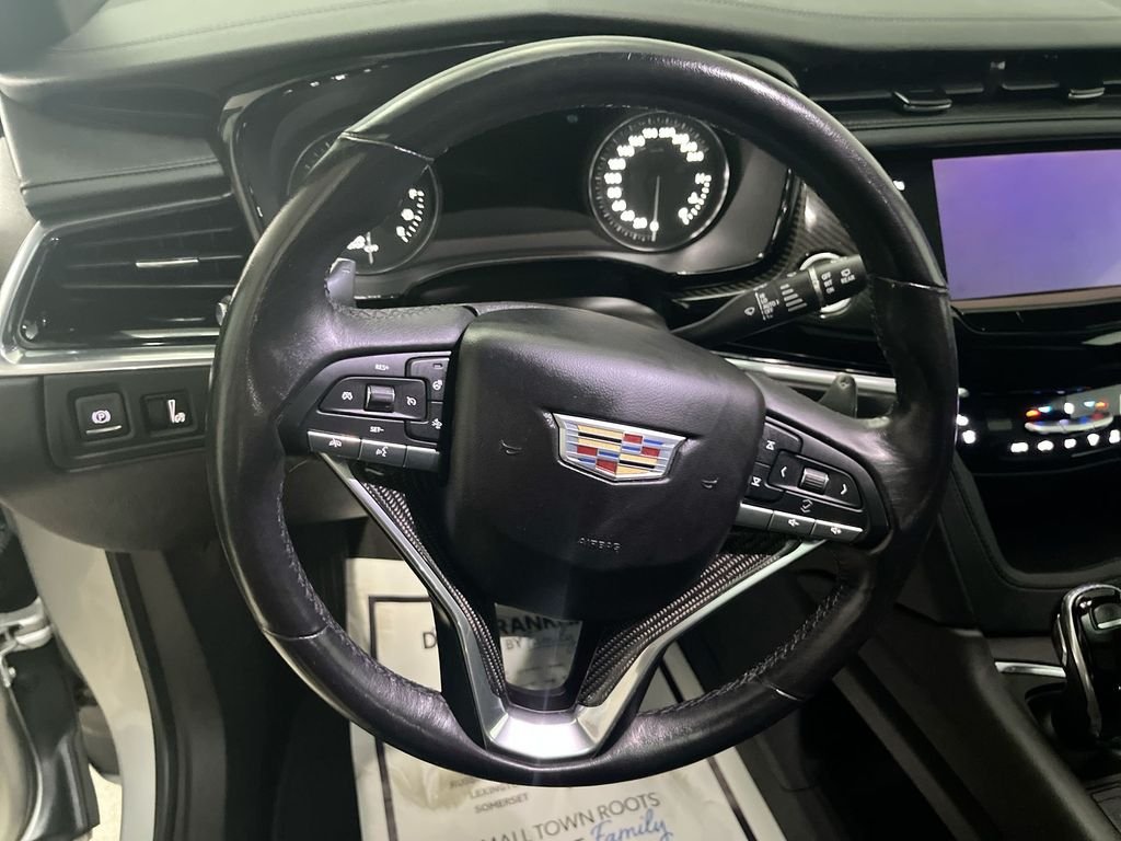 Used 2020 Silver Cadillac Sport image 18