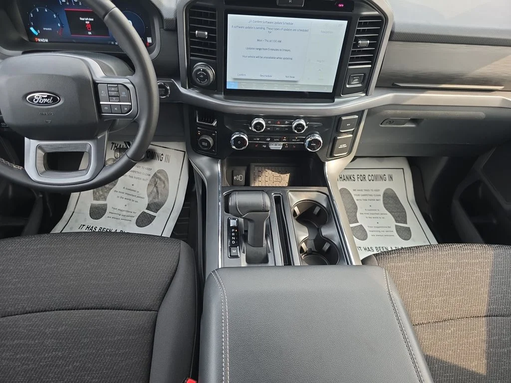 Used 2025 Black Metallic Ford XLT image 10