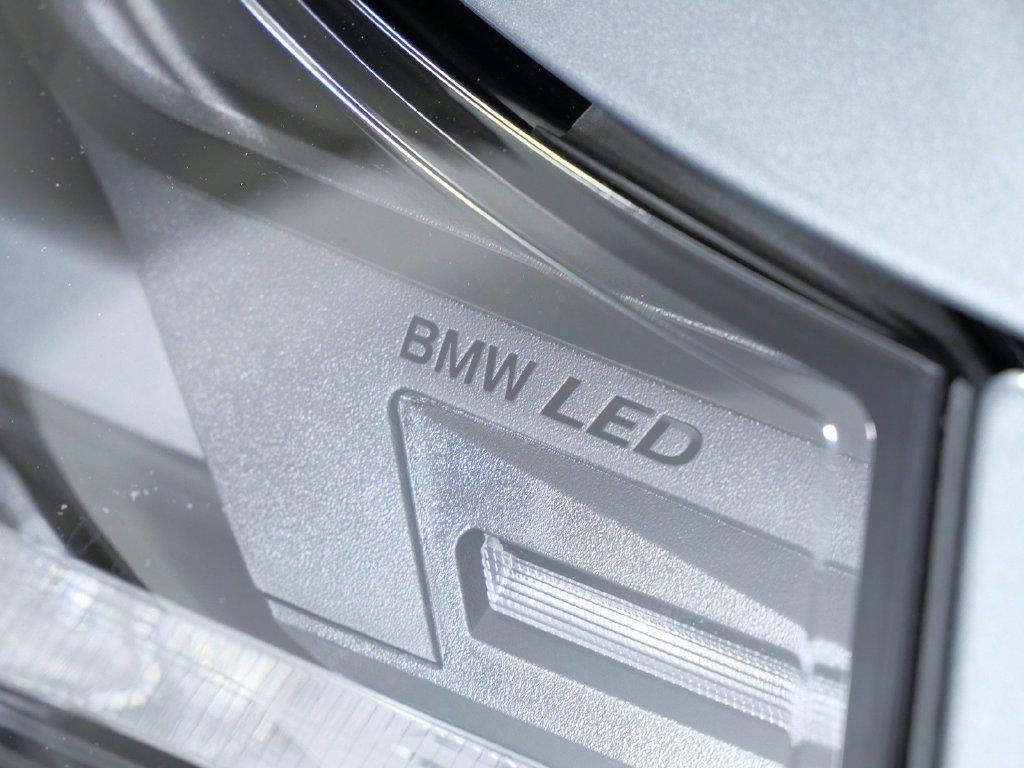 New 2026 Skyscraper Grey Metallic BMW Base image 4