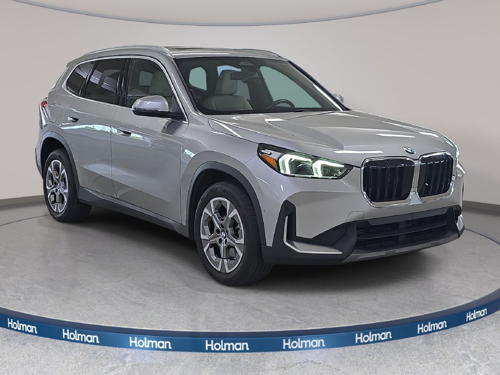 Certified Used 2023 Space Silver Metallic BMW xDrive28i image 4