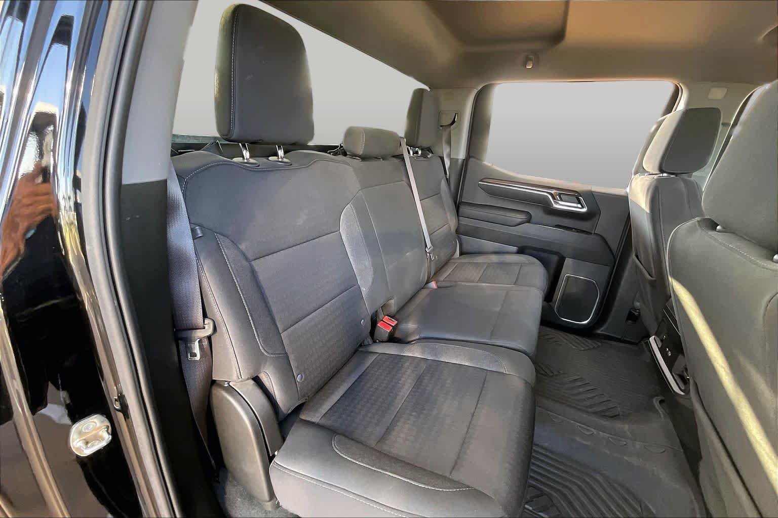 Used 2023 BLACK Chevrolet LT image 19
