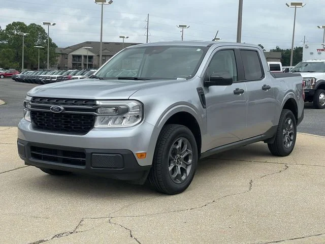 Used 2024 Silver Ford XLT image 5