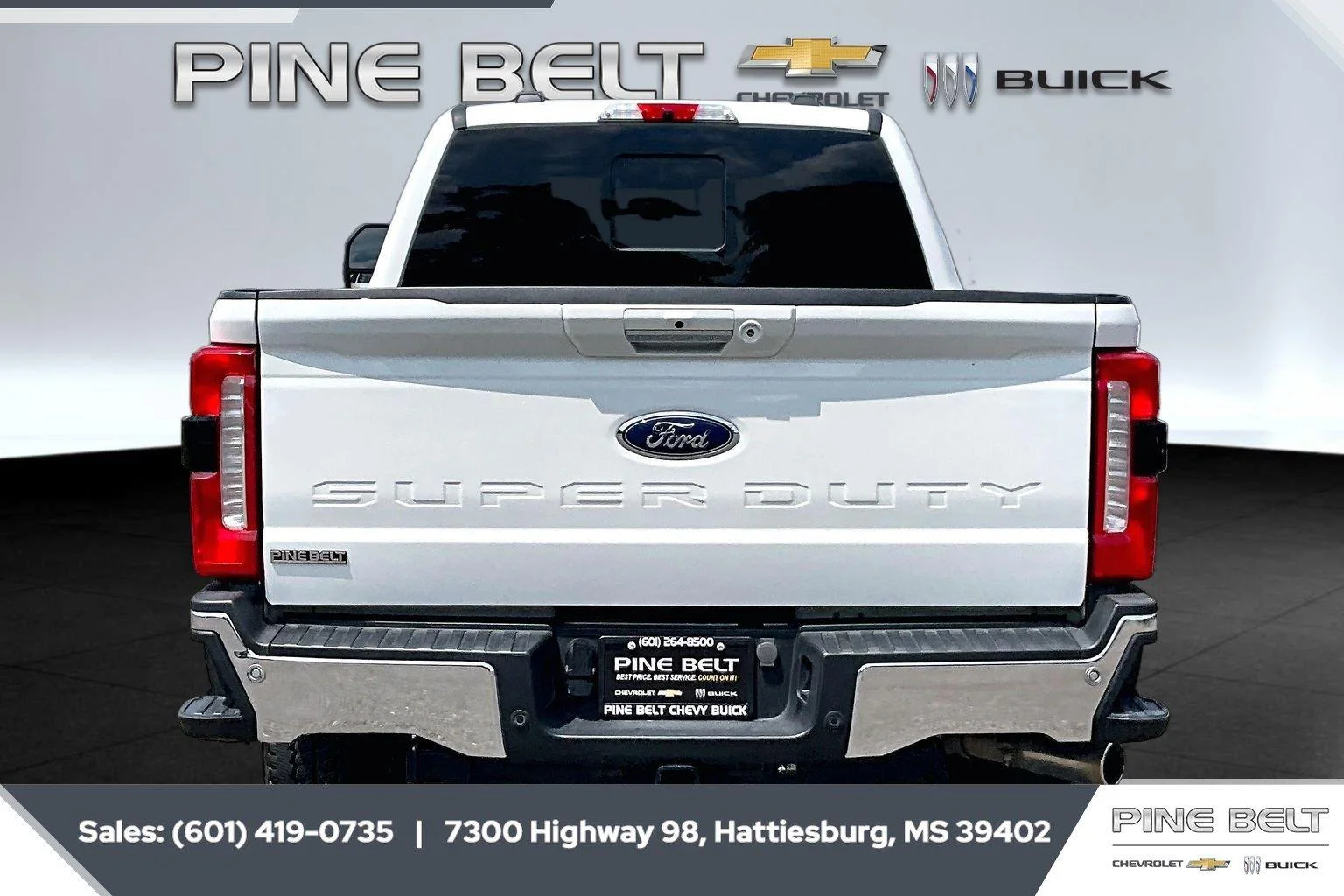 Used 2024 White Ford LARIAT image 4