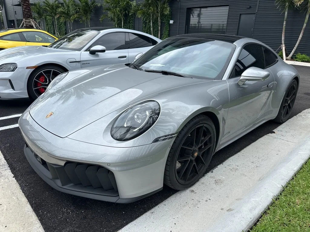 2025 Porsche 911 Carrera 4 GTS Coupe's photo