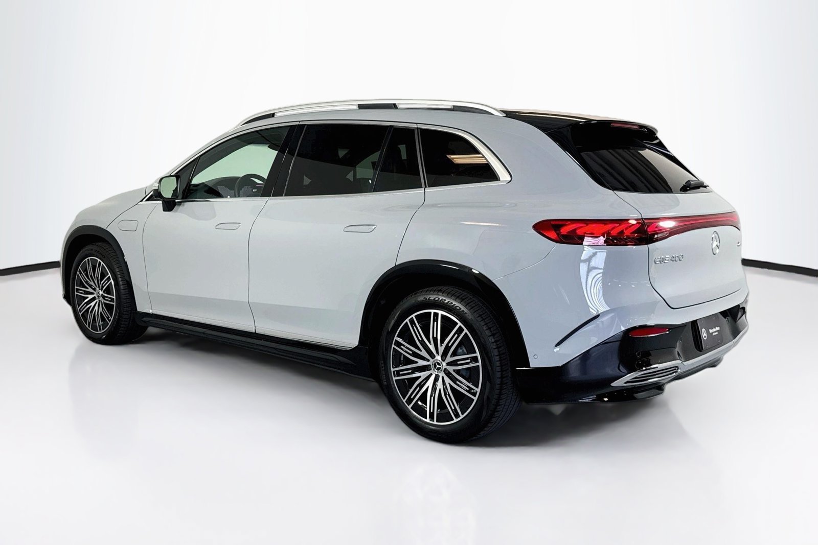 New 2026 MANUFAKTUR Alpine Grey Mercedes-Benz EQS 400 image 7